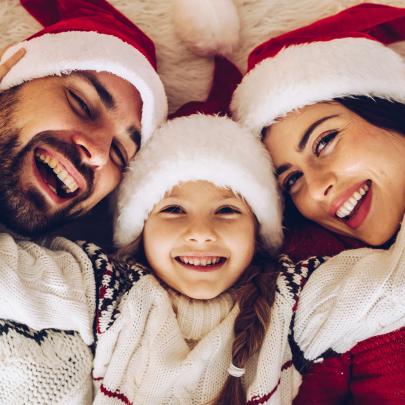 Les Activités Incontournables de Noël à Paris pour les Familles : Séjournez à l’Hôtel La Belle Ville